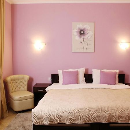 Apartments Paradisos Kragujevac Ngoại thất bức ảnh