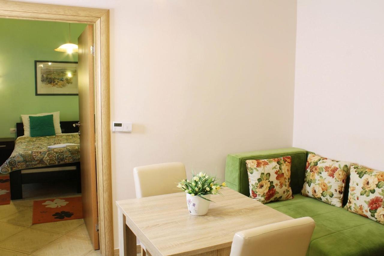 Apartments Paradisos Kragujevac Ngoại thất bức ảnh