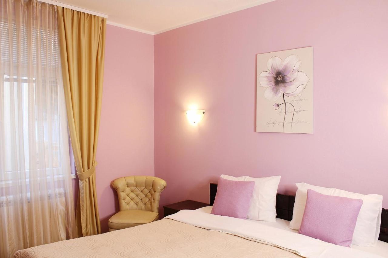 Apartments Paradisos Kragujevac Ngoại thất bức ảnh