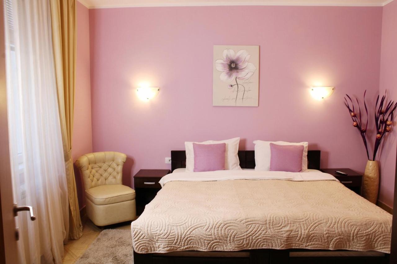 Apartments Paradisos Kragujevac Ngoại thất bức ảnh